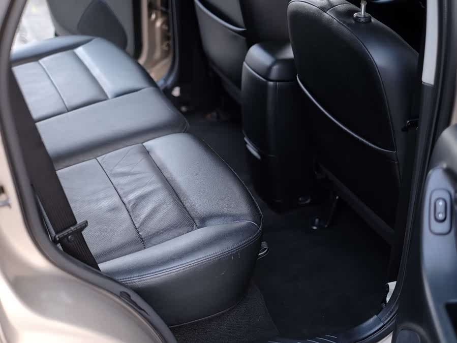 Ford Escape (Imported) 2007 immagine di auto #39