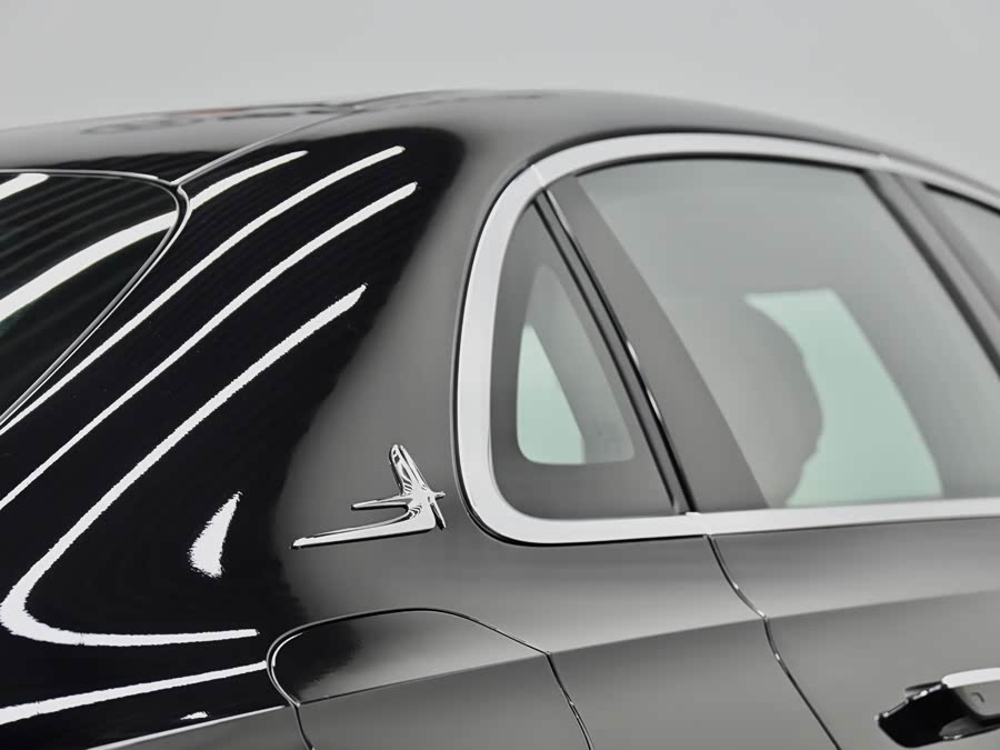 Mercedes-Benz E Class New Energy 2024 car image #39