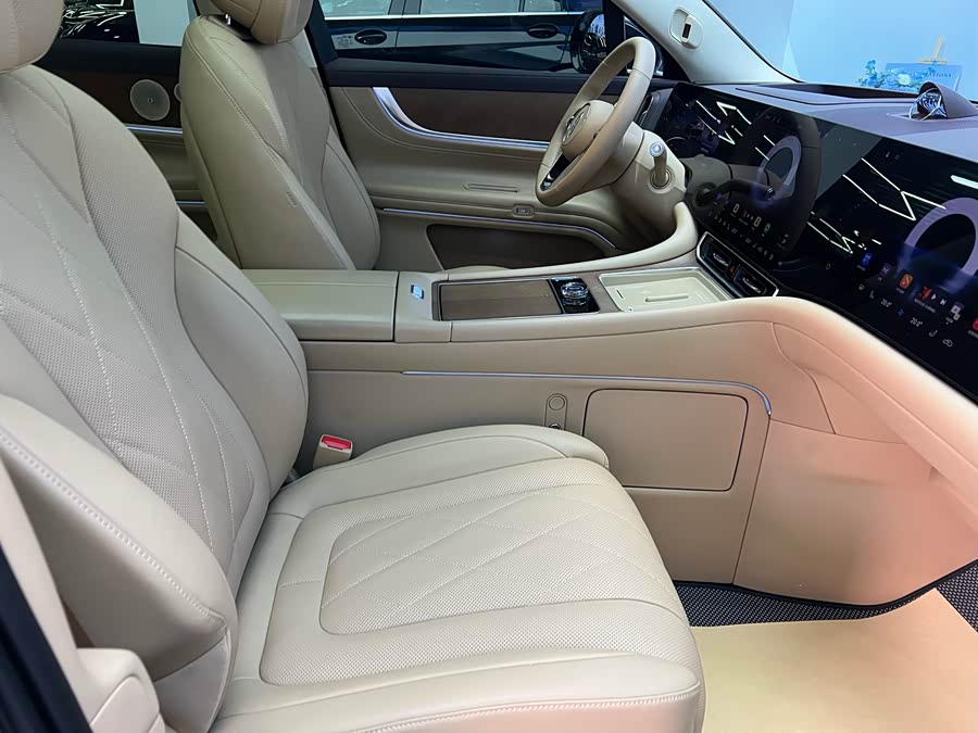 2024 car image #39
