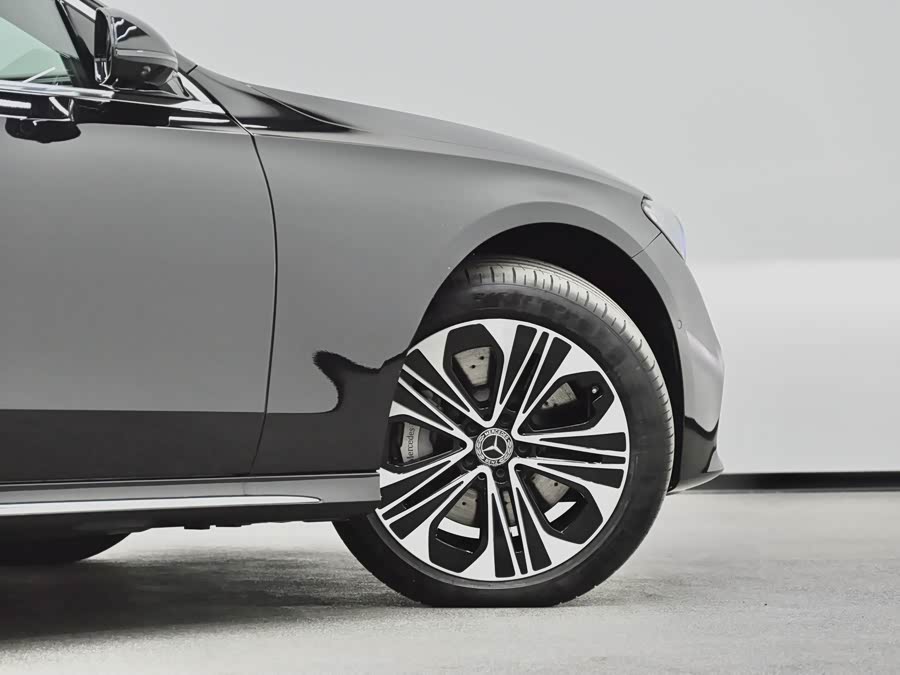 Mercedes-Benz E Class New Energy 2024 immagine di auto #39