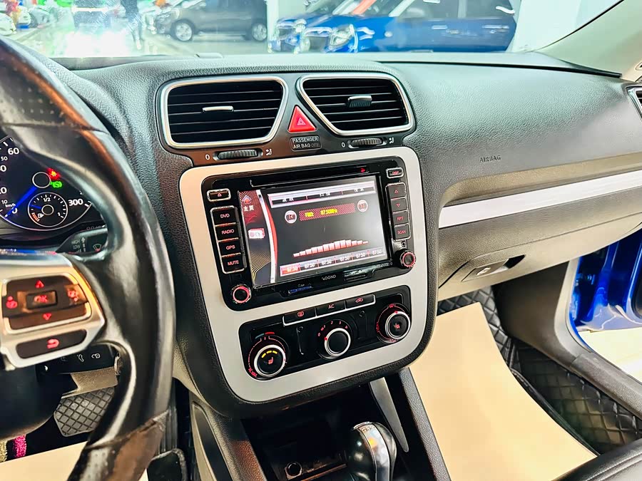 Volkswagen Scirocco 2011 #39 Volkswagen Scirocco 2011 изображение автомобиля #39