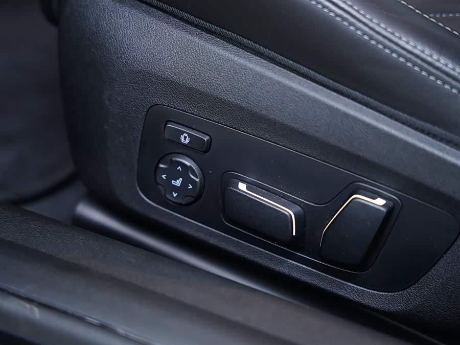 BMW M2 2024 car image #39