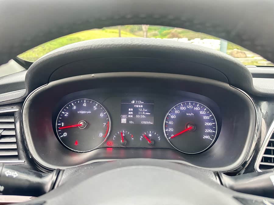 Kia K5 2018 imagem de carro #39