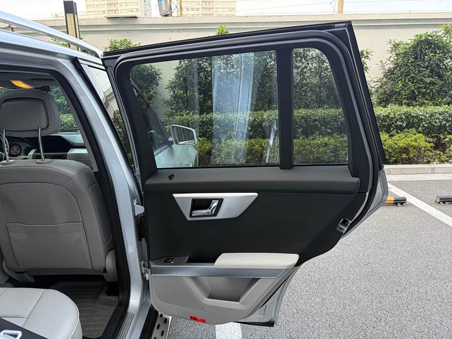 Mercedes-Benz GLK Class (Imported) 2010 car image #39