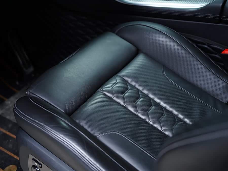 BMW X5 M 2020 car image #39