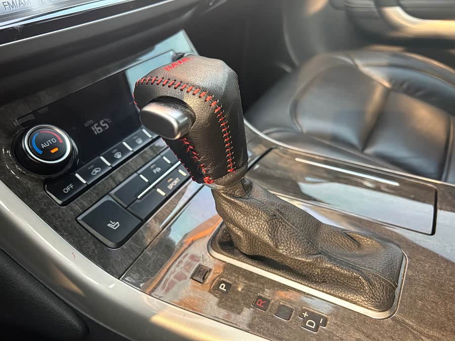 Haval H8 2015 #39 Haval H8 2015 car image #39