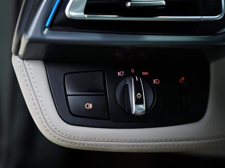 BMW i8 2016 صورة سيارة #39