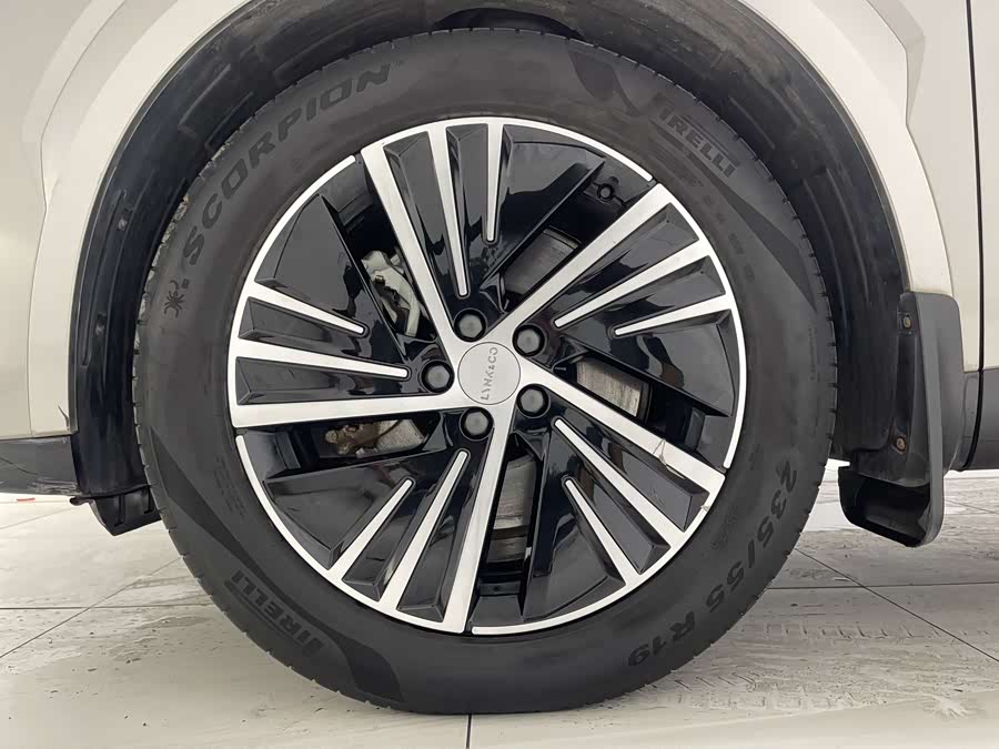 Lynk & Co 08 EM-P 2023 car image #39