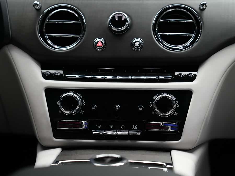 劳斯莱斯 古思特 2023 汽车图片 #39