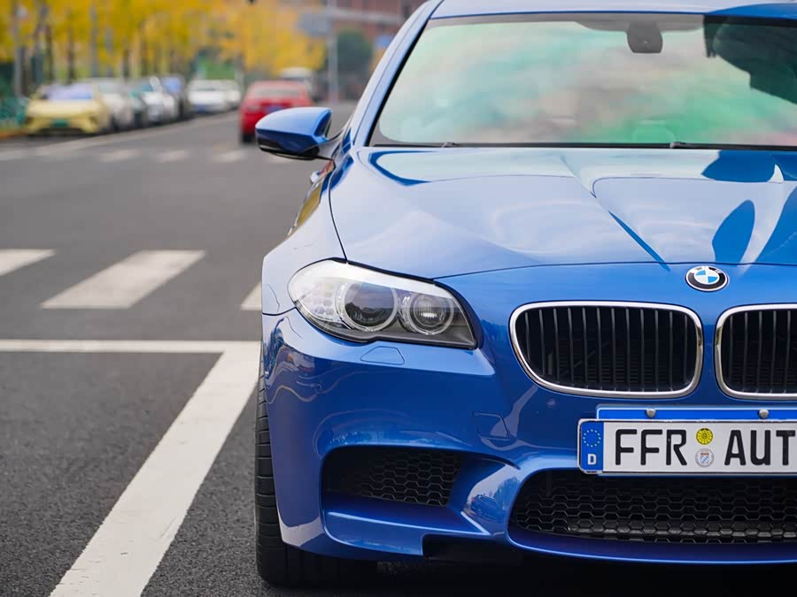 BMW M5 2012 #39 BMW M5 2012 car image #39