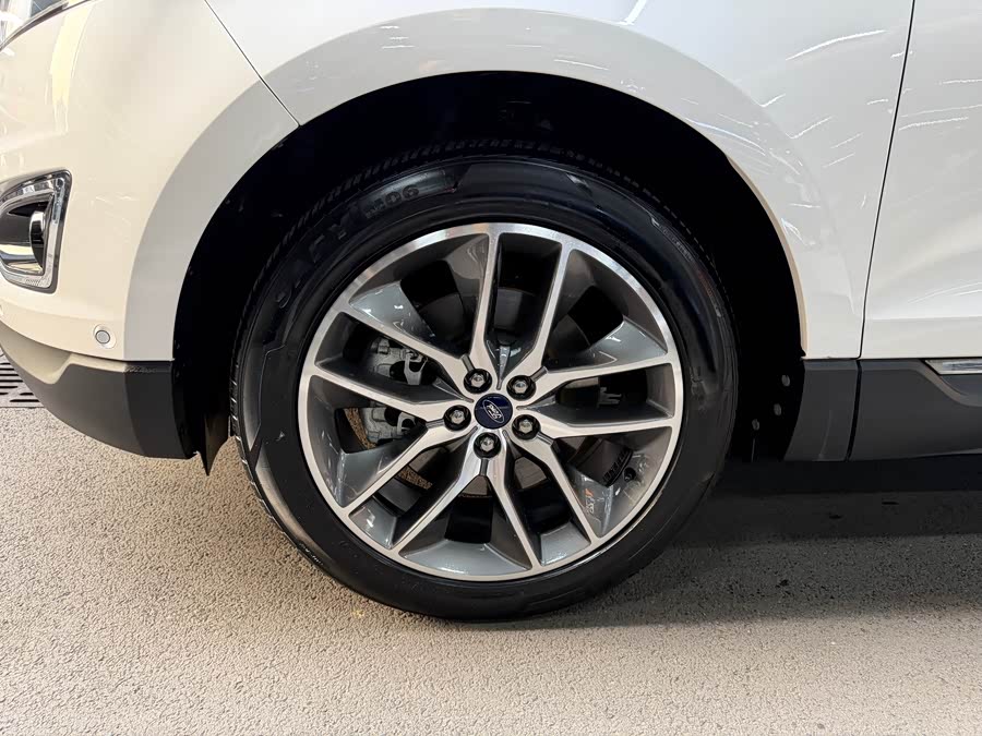Ford Edge 2018 immagine di auto #39