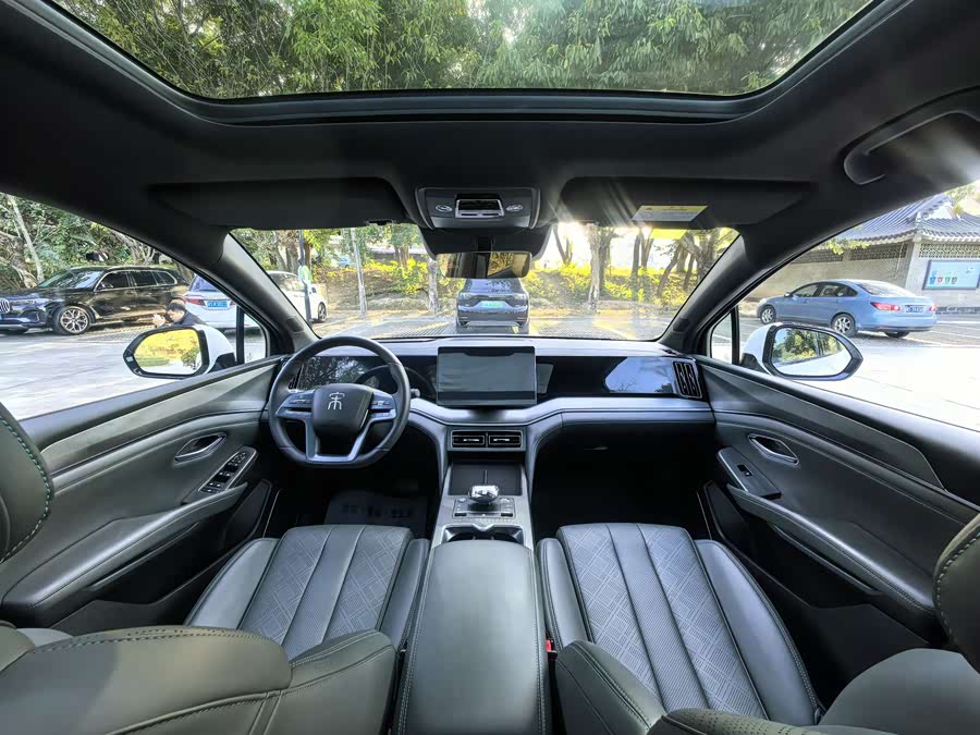 BYD SongL DM-i 2025 #39 BYD SongL DM-i 2025 car image #39