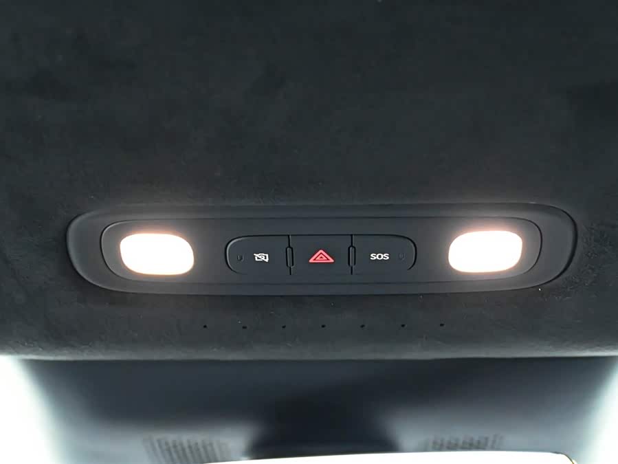 MI YU7 2025 image de voiture #39