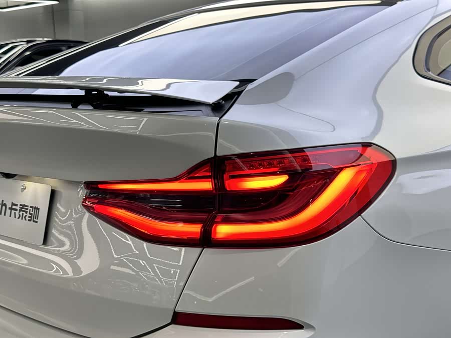 BMW 6 Series GT 2022 immagine di auto #39