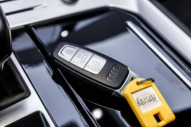 Audi Q6 2024 immagine di auto #39