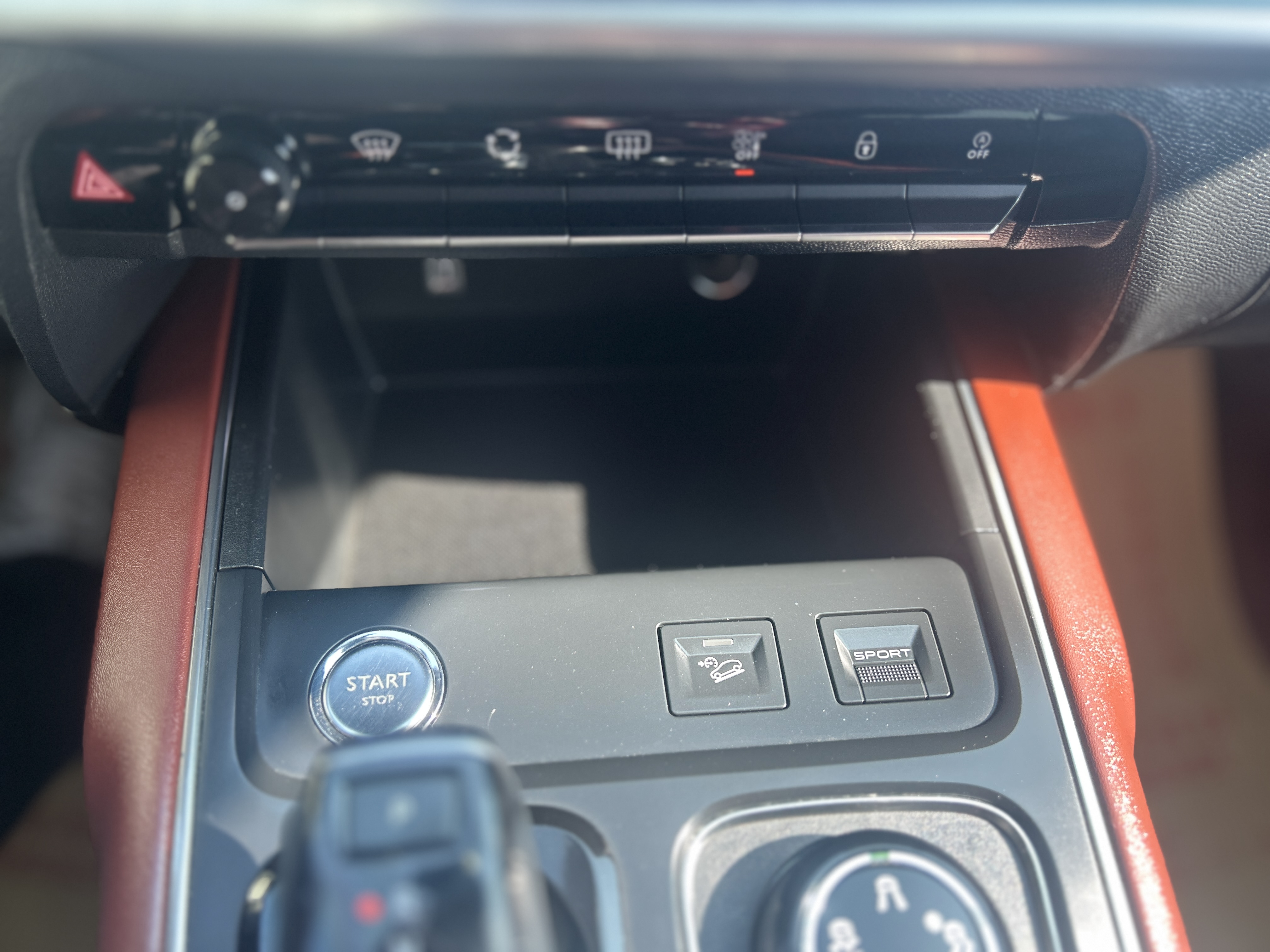 Citroen C5 AIRCROSS 2018 immagine di auto #39