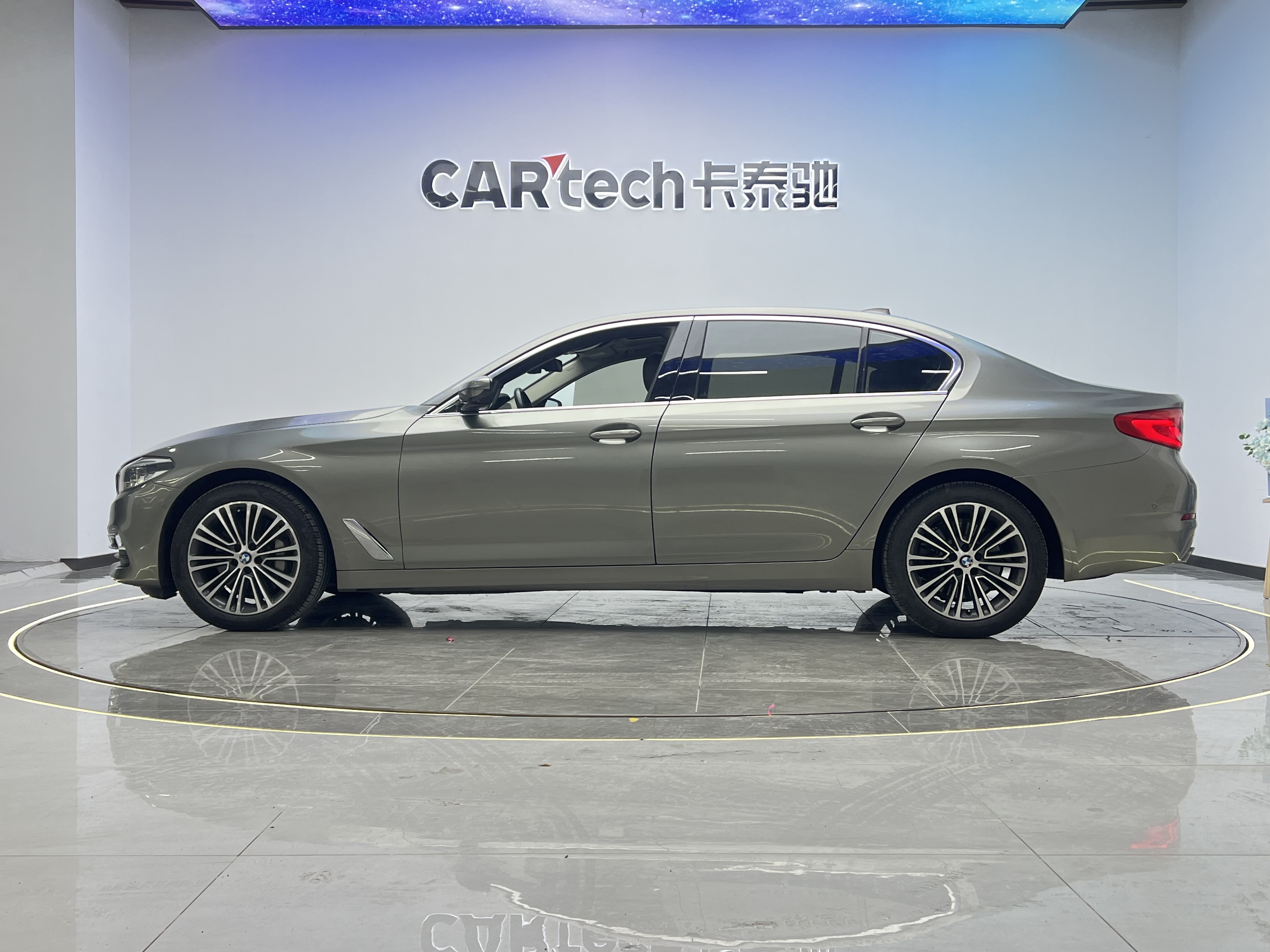 BMW 5 Series 2019 #39 BMW 5 Series 2019 immagine di auto #39
