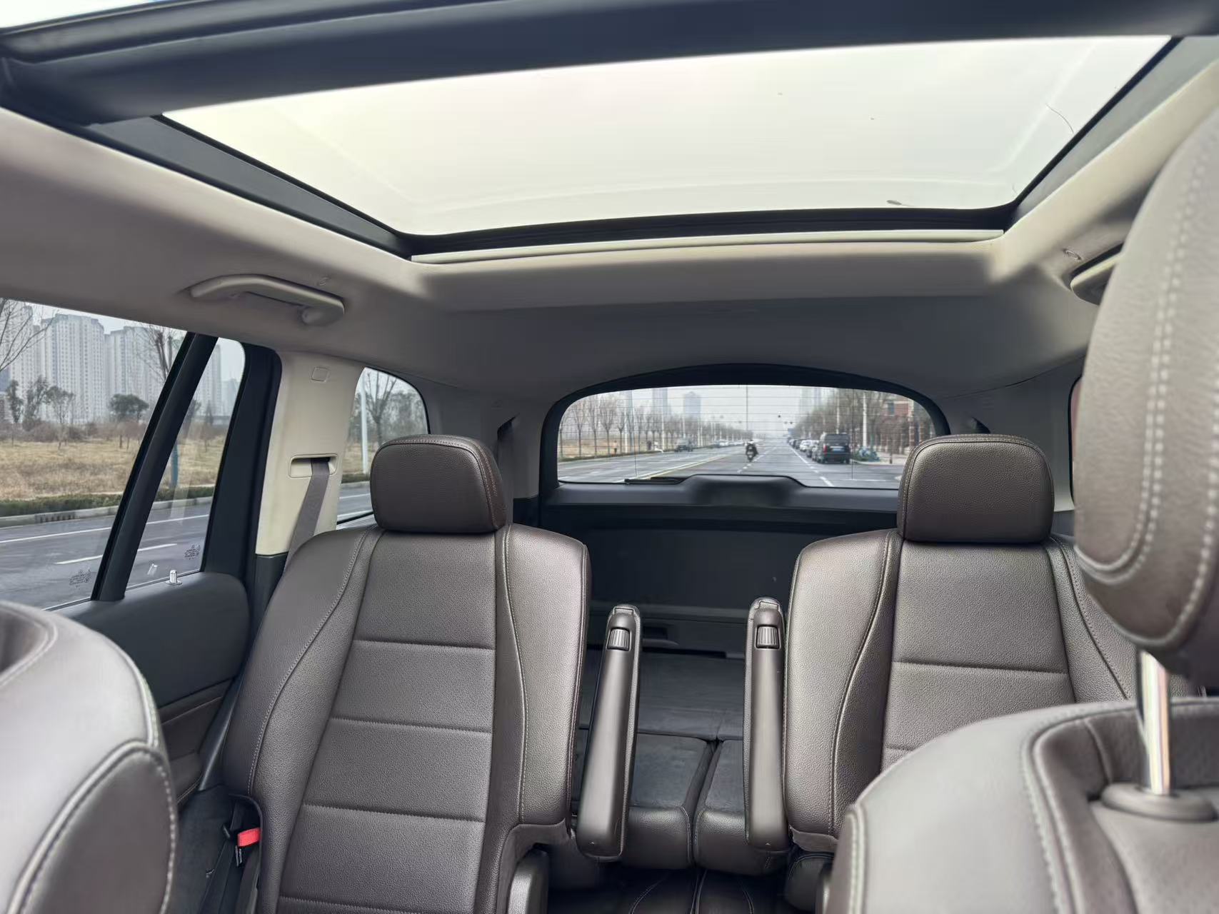 Mercedes-Benz 2020 car image #39