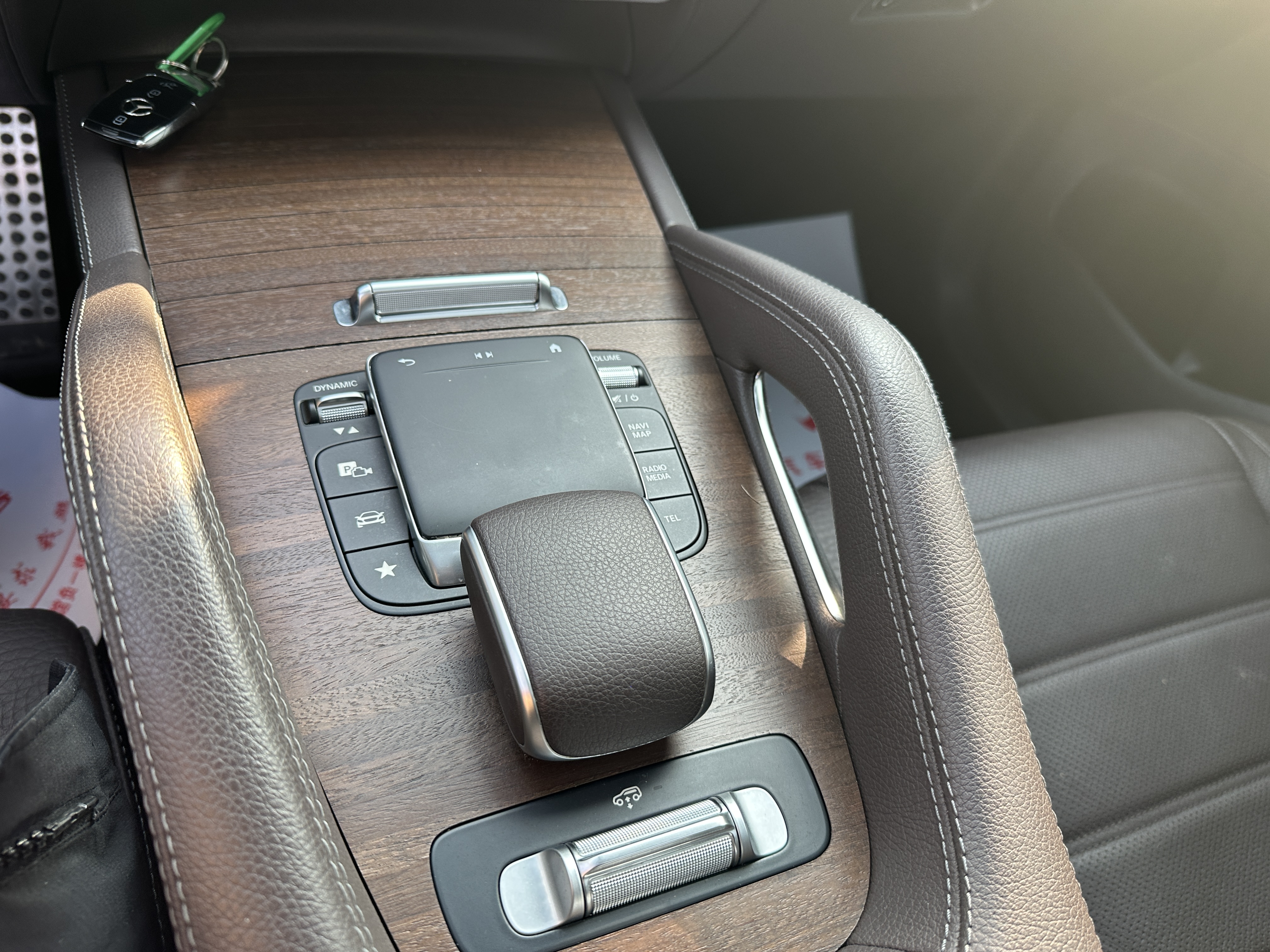 Mercedes-Benz GLS Class 2021 car image #39