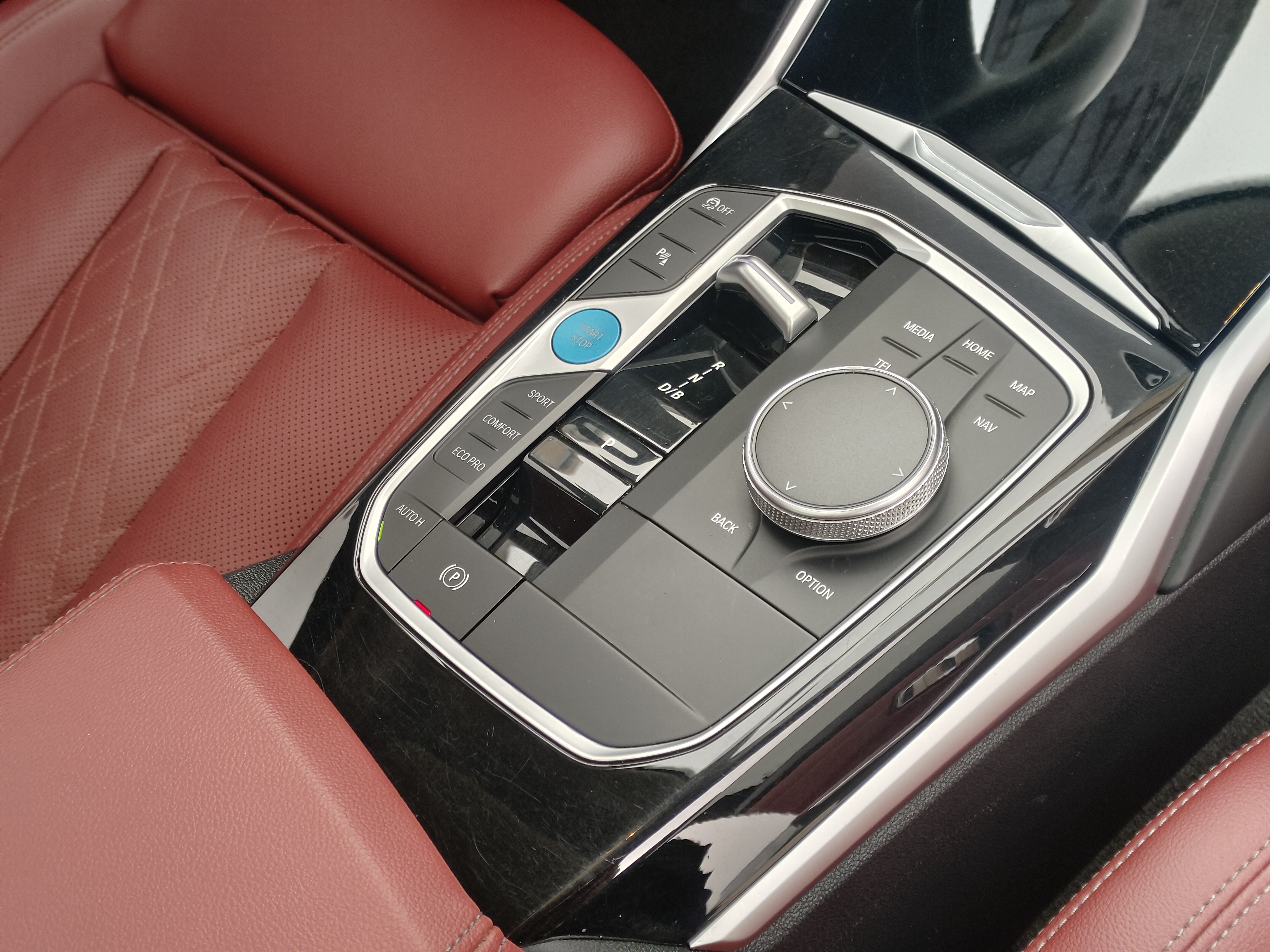 BMW i3 2023 car image #39