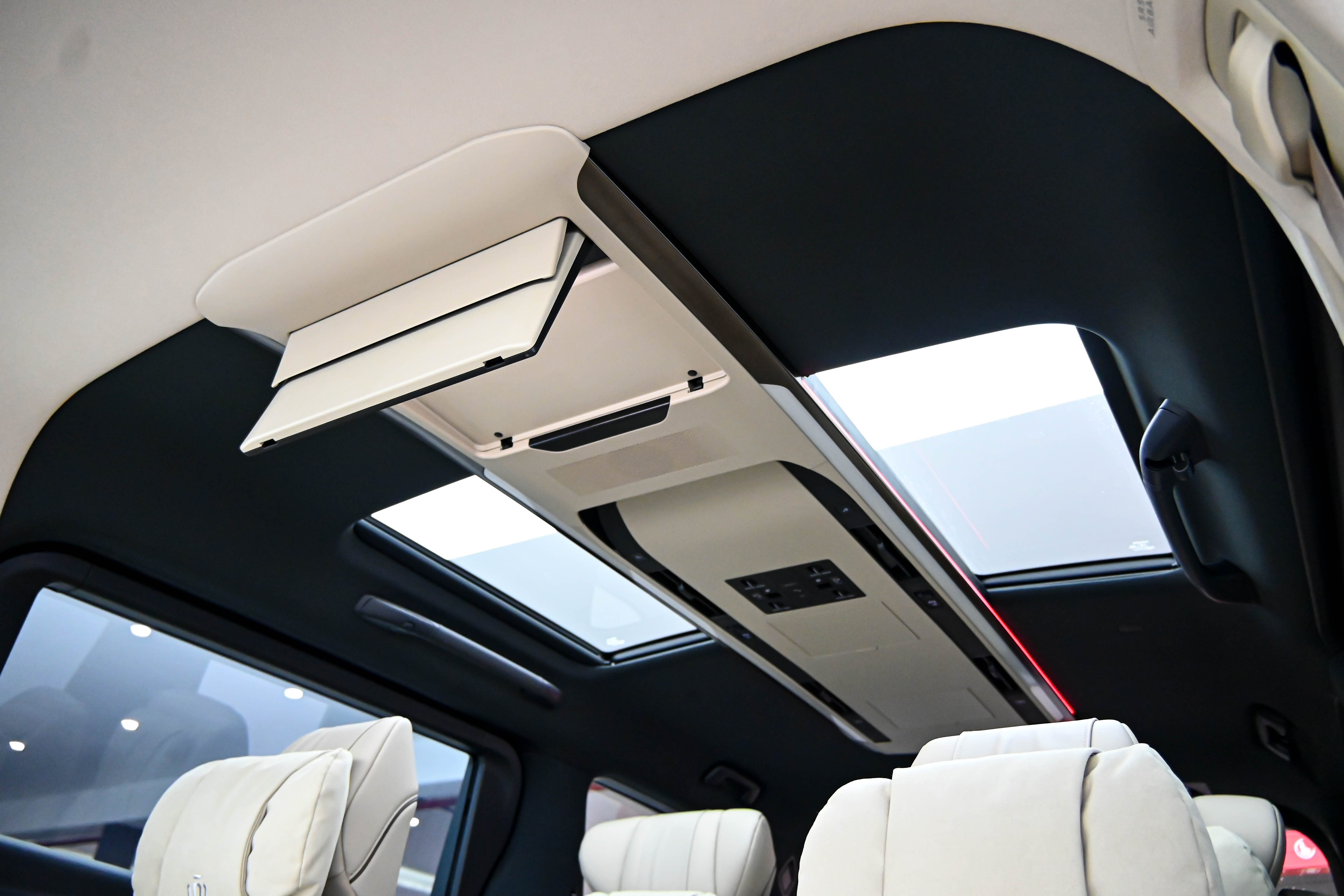 Toyota Vellfire 2026 صورة سيارة #39