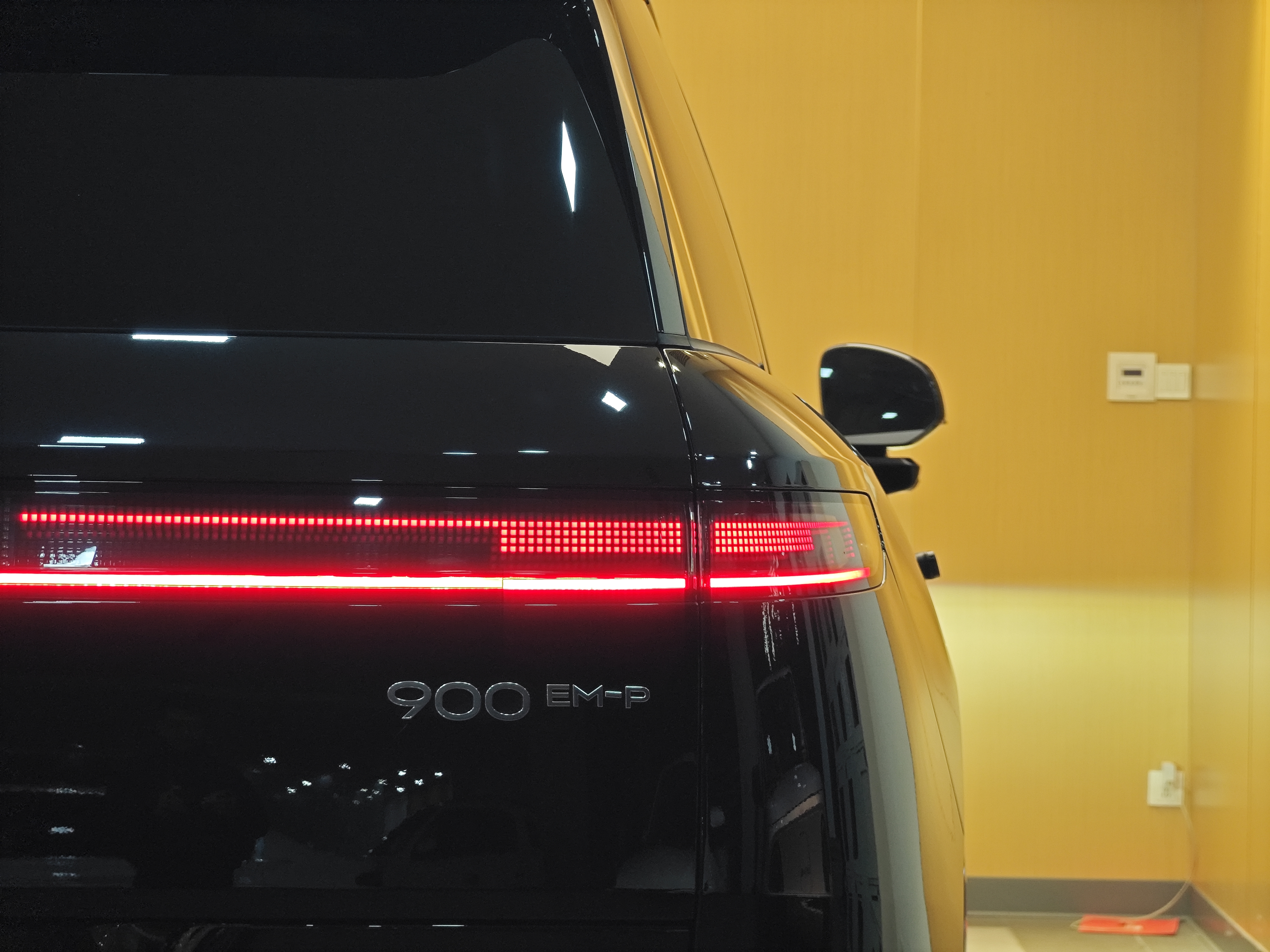 Lynk & Co 900 2025 car image #39