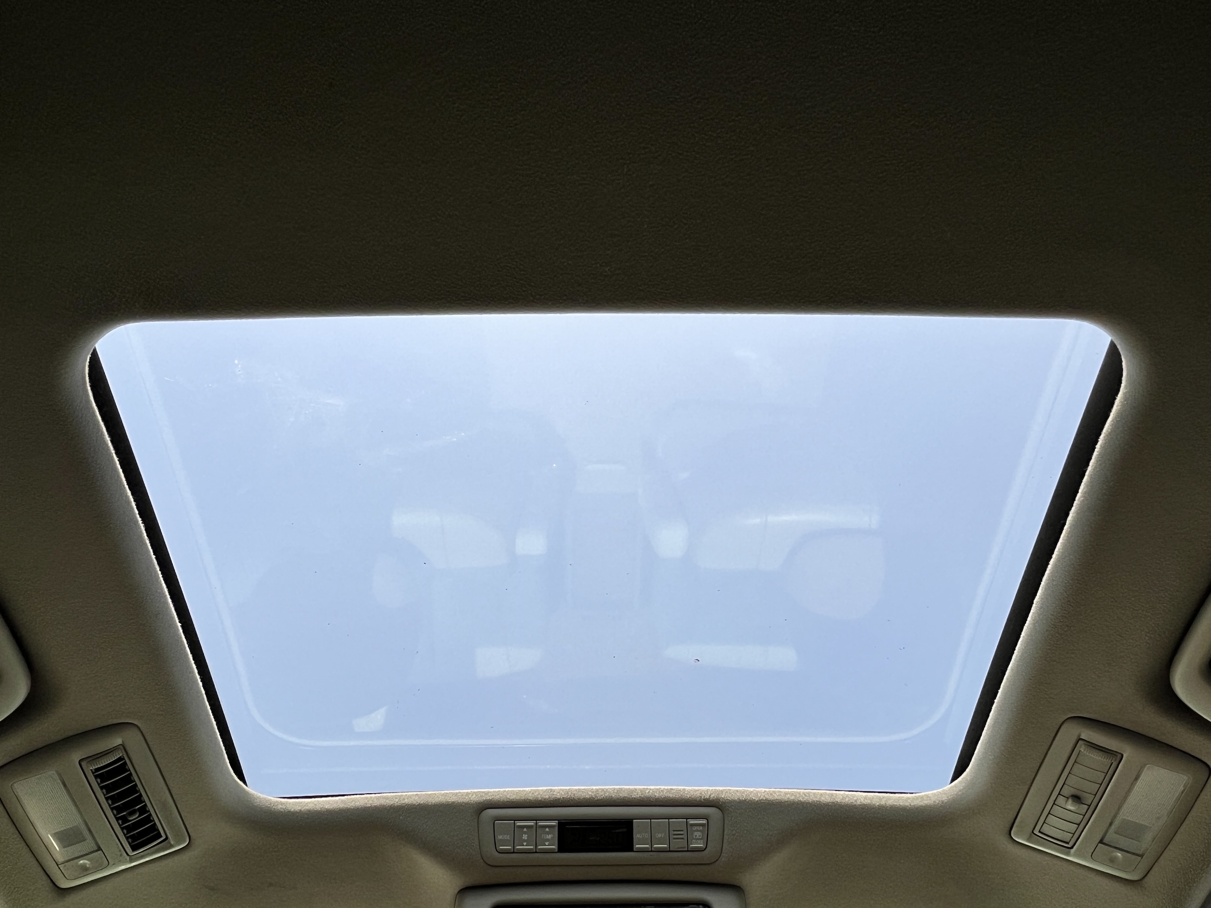 Toyota Previa 2010 car image #39