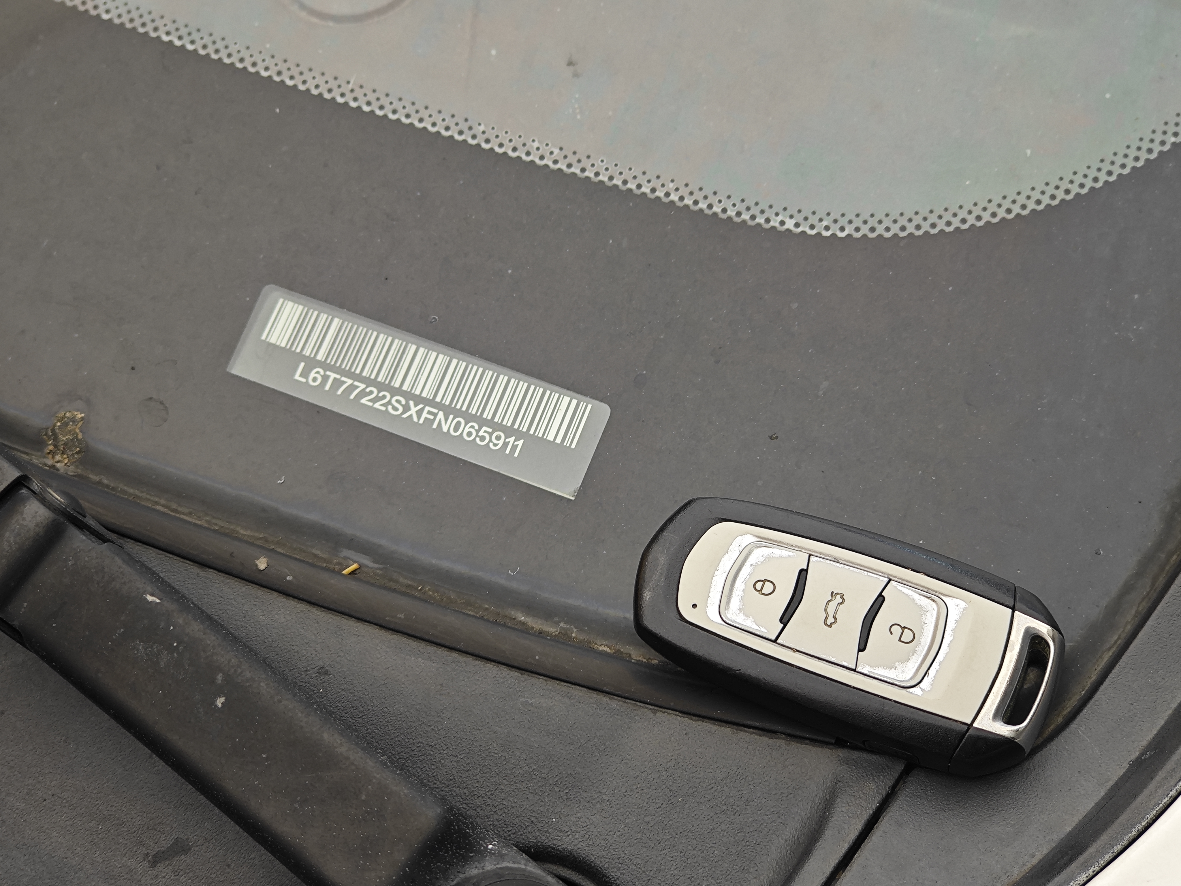GEELY Emgrand 2016 #39 GEELY Emgrand 2016 car image #39