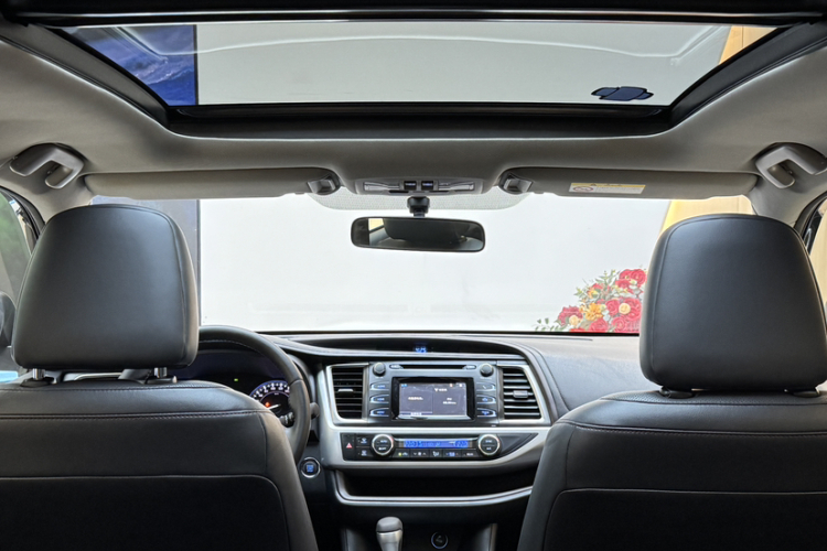 Toyota Highlander (Imported) 2016 car image #39