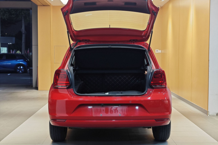 Polo 2018 car image #39