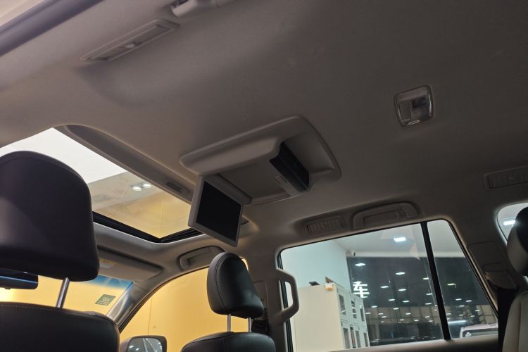Toyota Land Cruiser Prado 2017 car image #39