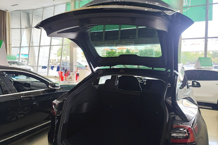 Tesla Model Y 2022 #19 Tesla Model Y 2022 immagine di auto #19