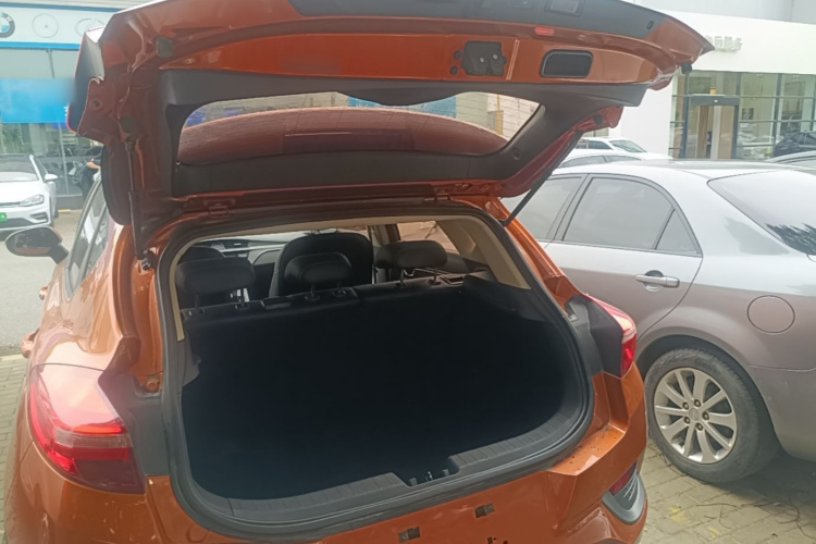 GEELY Emgrand GS 2017 صورة سيارة #21