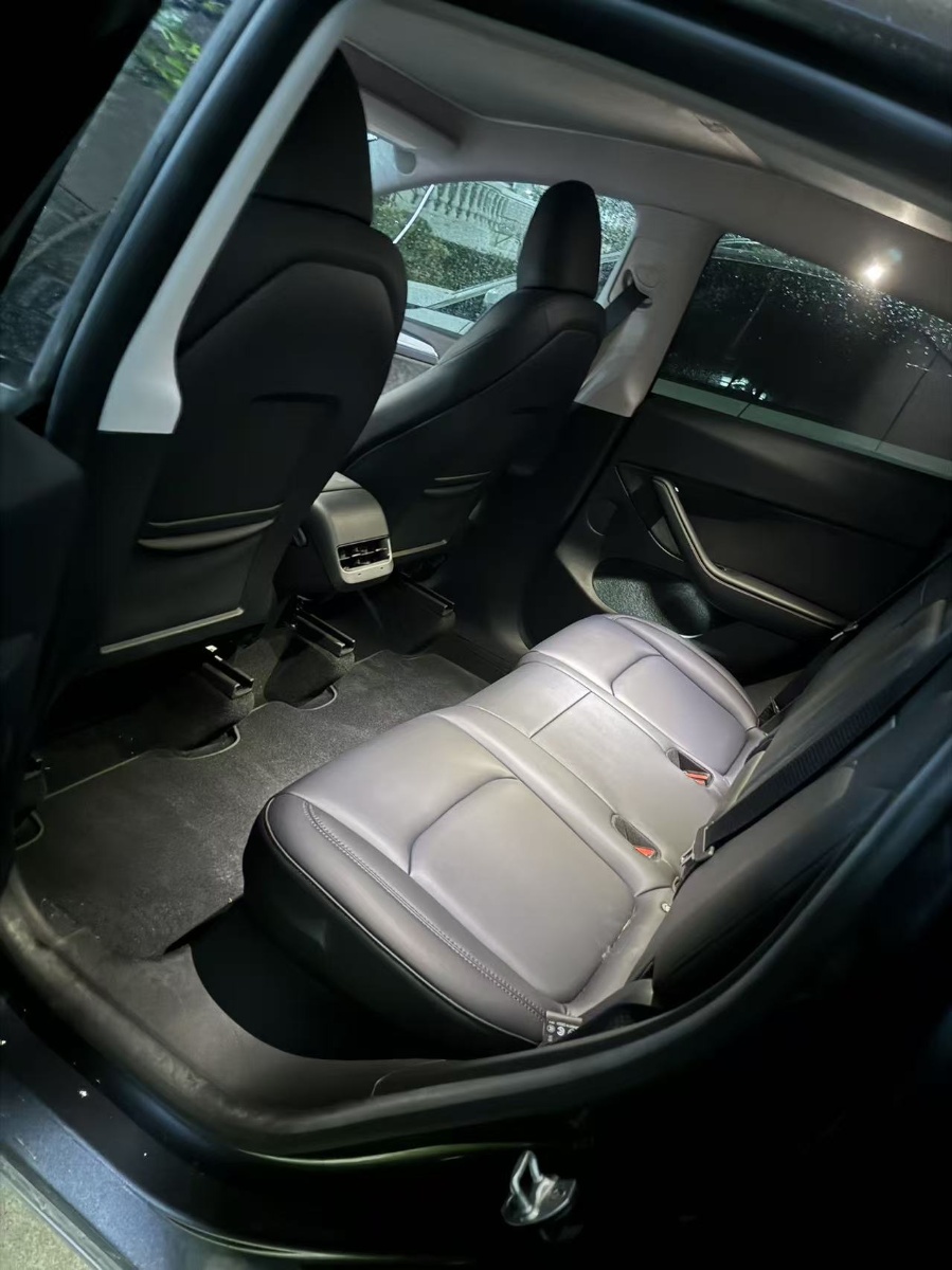 Tesla Model Y 2024 #4 Tesla Model Y 2024 car image #4