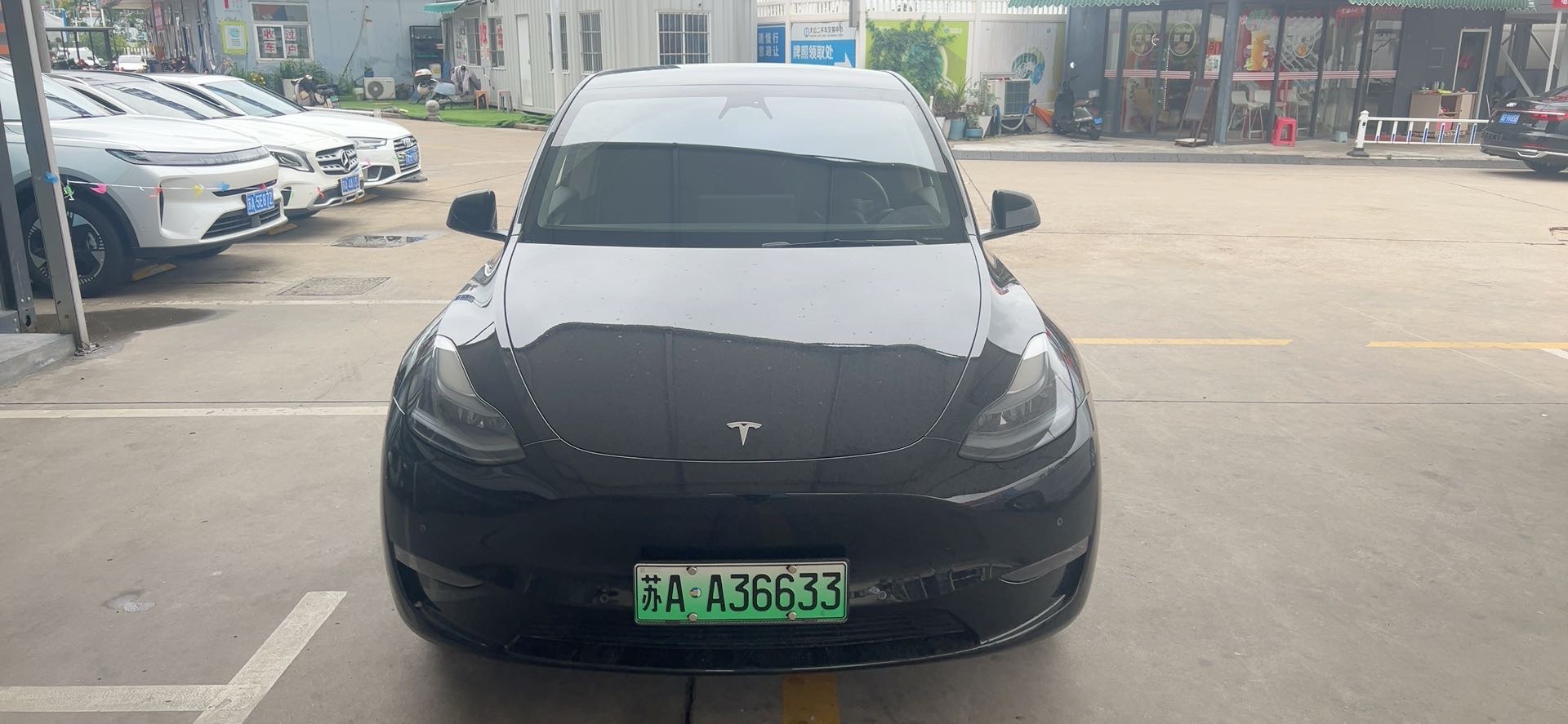 Tesla Model Y 2023 #2 Tesla Model Y 2023 car image #2