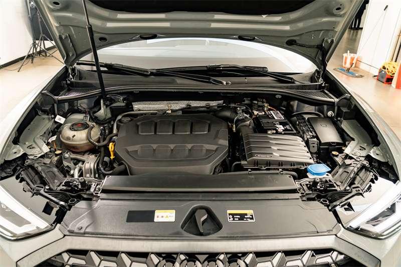 Audi Q3 2023 car image #4