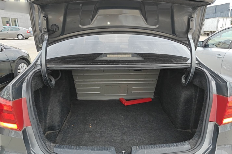 Volkswagen Santana 2015 #21 Volkswagen Santana 2015 صورة سيارة #21