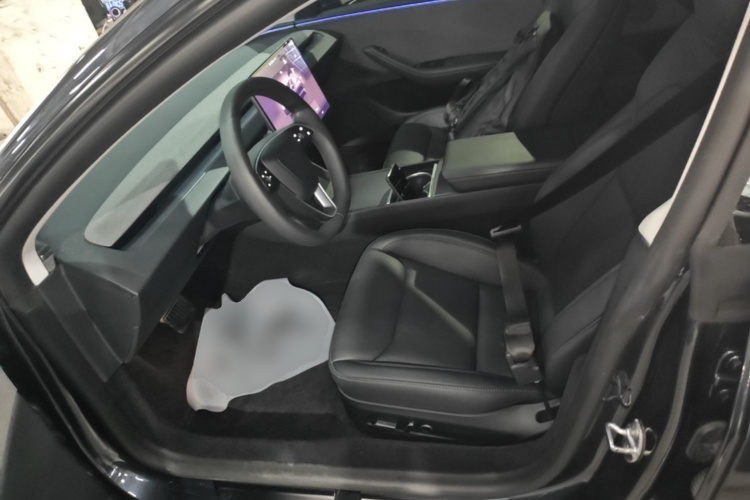 Tesla Model 3 2025 car image #15