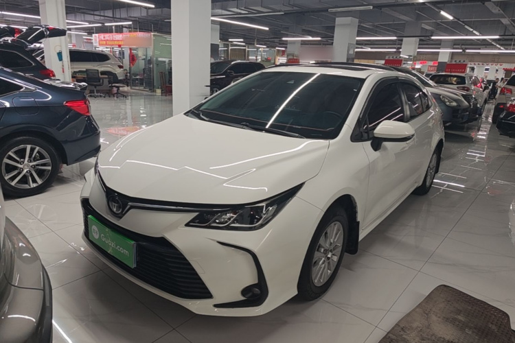 Toyota Corolla 2021 immagine di auto #2