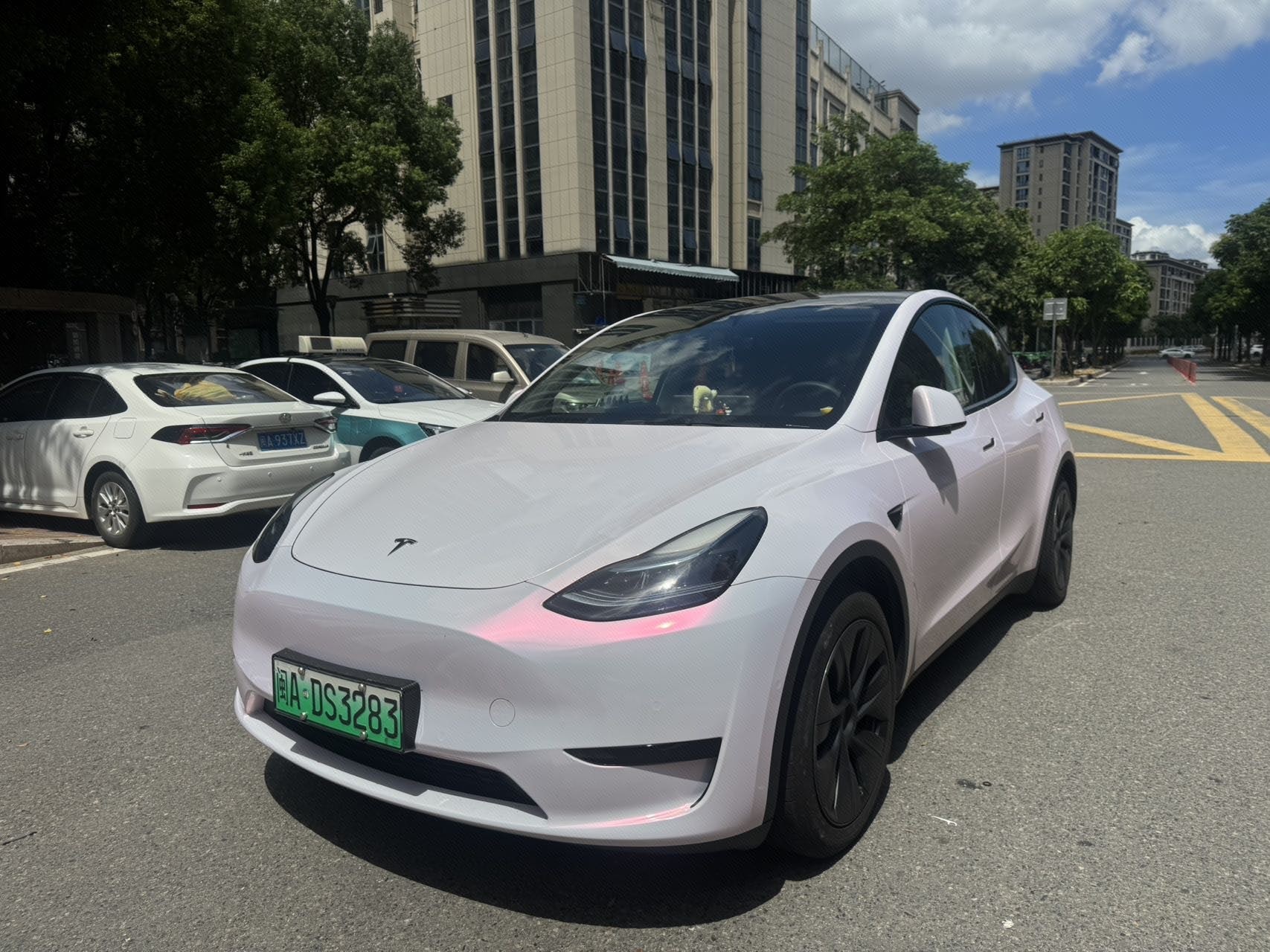 Tesla Model Y 2024 Tesla Model Y 2024 car image