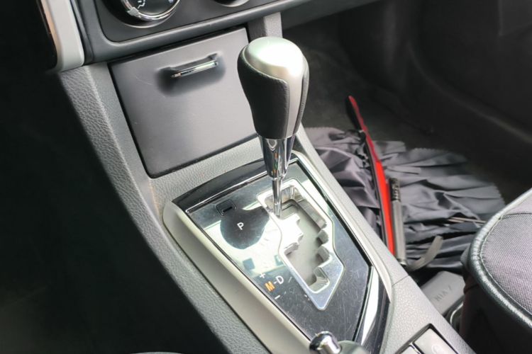 Toyota Corolla 2017 #14 Toyota Corolla 2017 car image #14