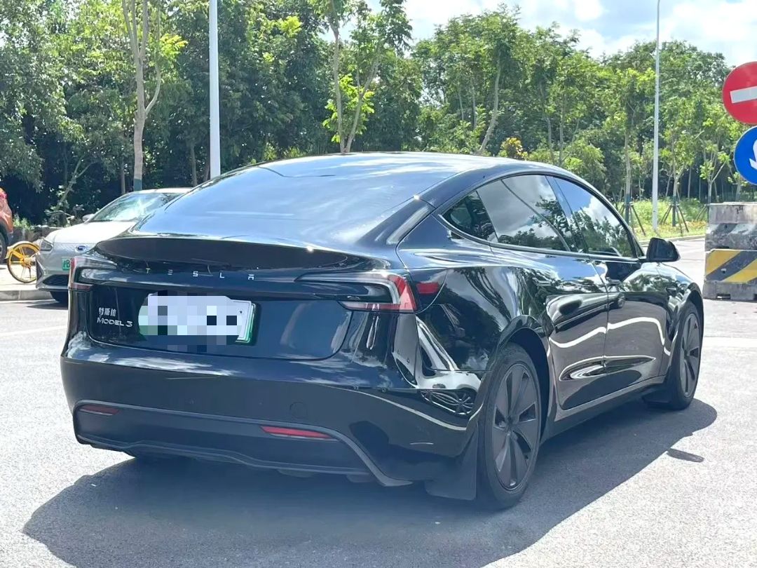 Tesla Model 3 2025 صورة سيارة #6