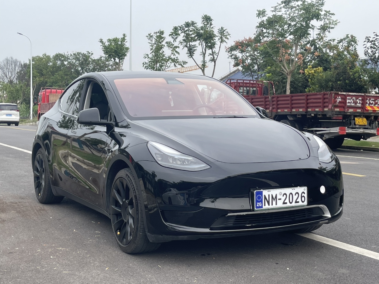 Tesla Model Y 2023 #3 Tesla Model Y 2023 صورة سيارة #3
