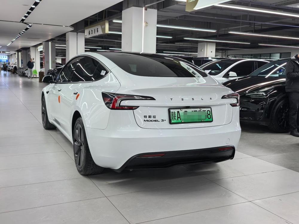 Tesla Model 3 2026 #4 Tesla Model 3 2026 изображение автомобиля #4