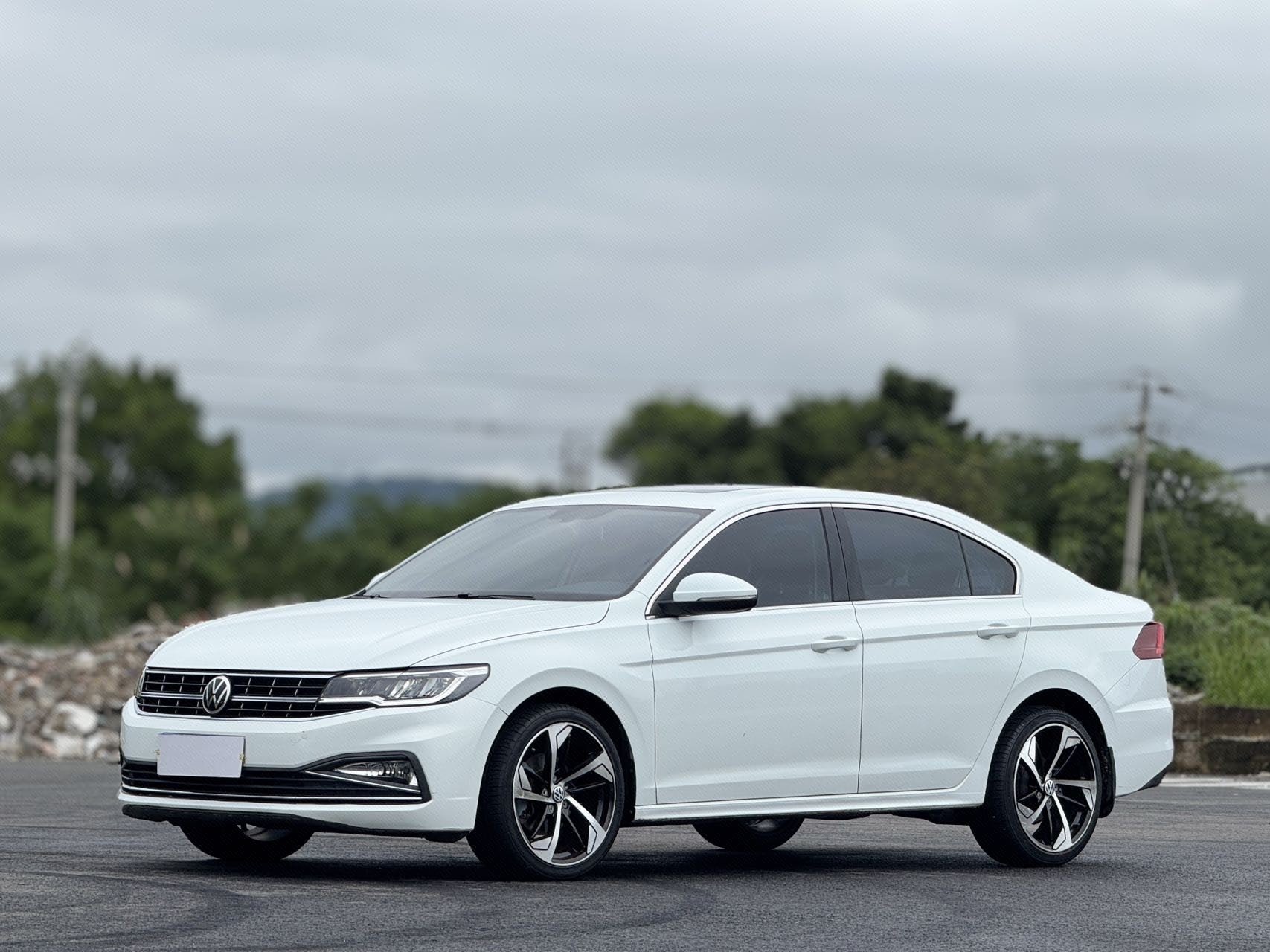 2018 2018 car image