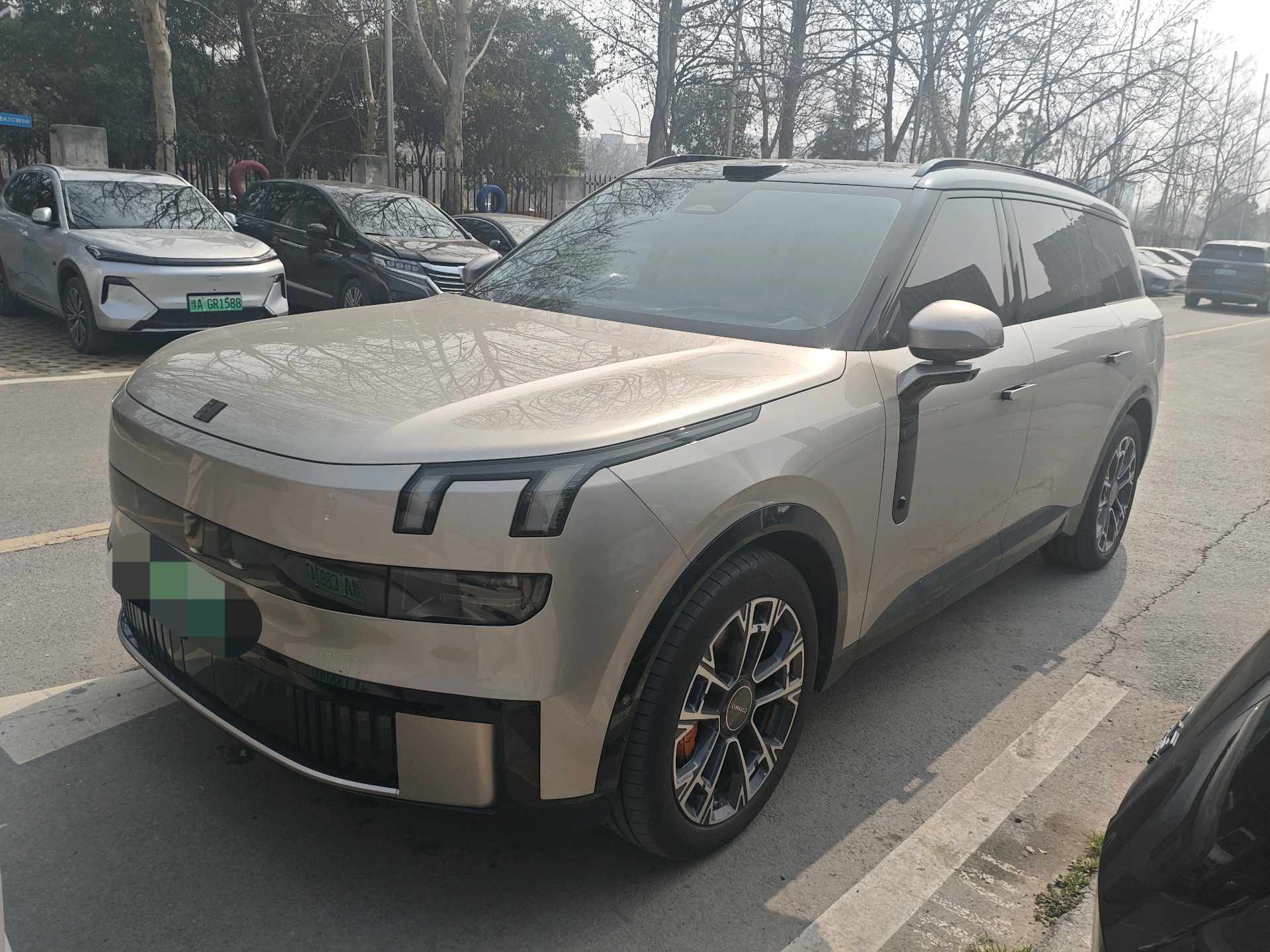 Lynk & Co 900 2025 Lynk & Co 900 2025 car image