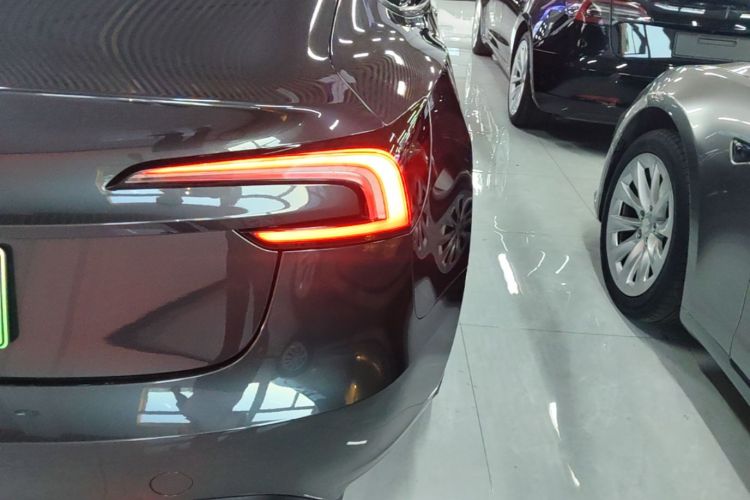 Tesla Model 3 2025 #8 Tesla Model 3 2025 car image #8