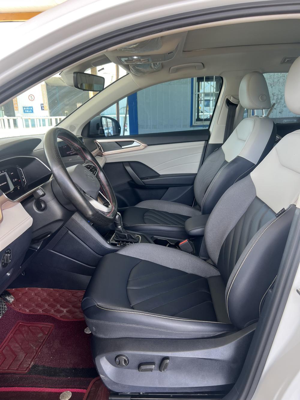 Volkswagen Tharu 2023 car image #16