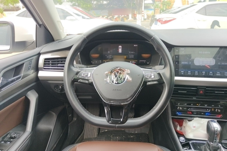 Volkswagen Lavida 2022 car image #12