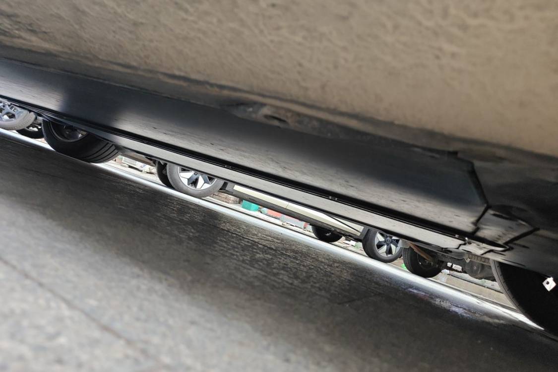 Tesla Model Y 2024 car image #15